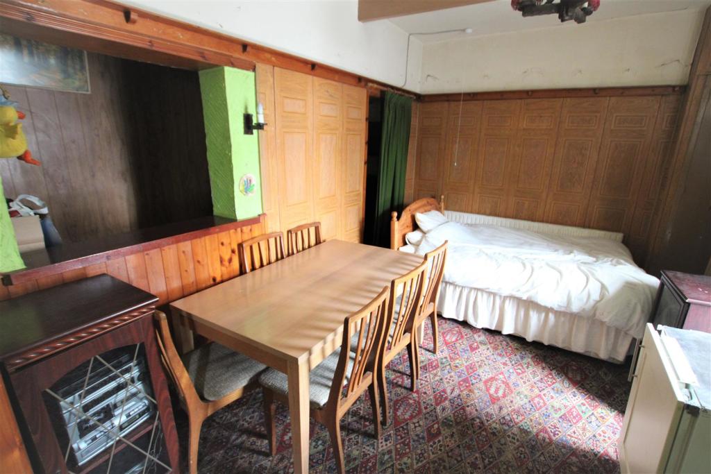 253 Cutler Heights Lane, BRADFORD, West Yorkshire, BD4 9JG » Advanced