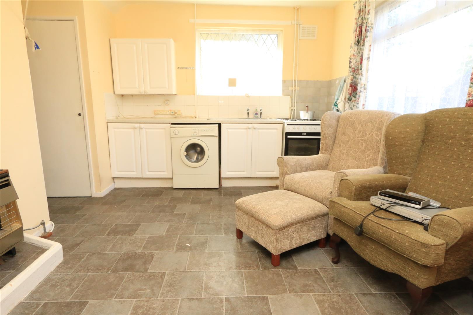 Broadstone Way, Bradford, West Yorkshire, BD4 0HA » Advanced Property