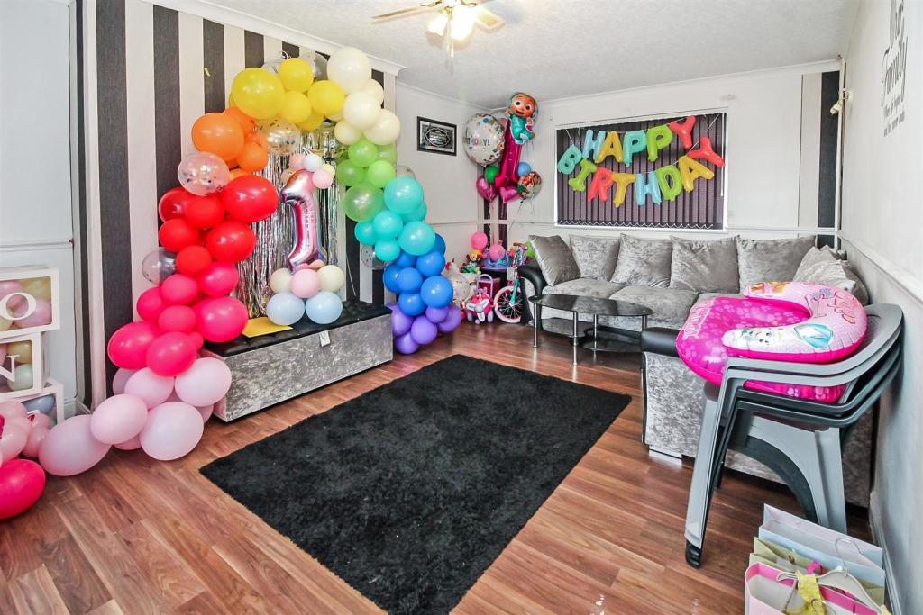 Grove House Crescent, Bradford, West Yorkshire, BD2 4EQ » Advanced Property Auction