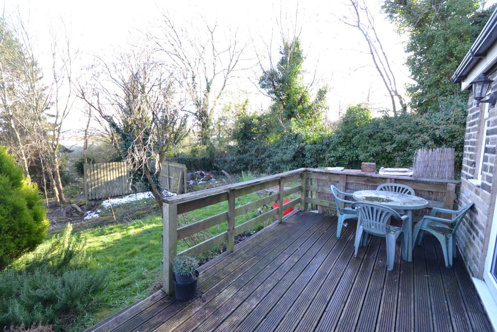 Highfield Road, Idle, Bradford, West Yorkshire, BD10 8RU » Advanced