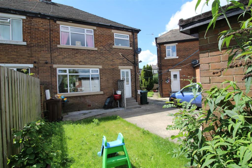 Moorside Road, Bradford, West Yorkshire, BD2 3RA » Advanced Property