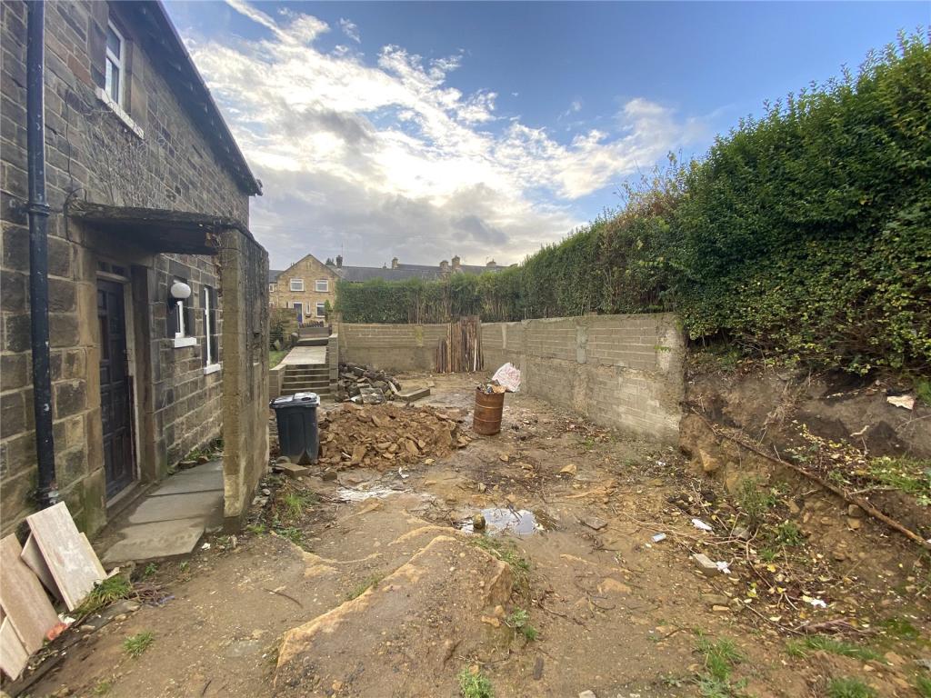16 Manor Road, Bingley, West Yorkshire, BD16 1QA » Advanced Property