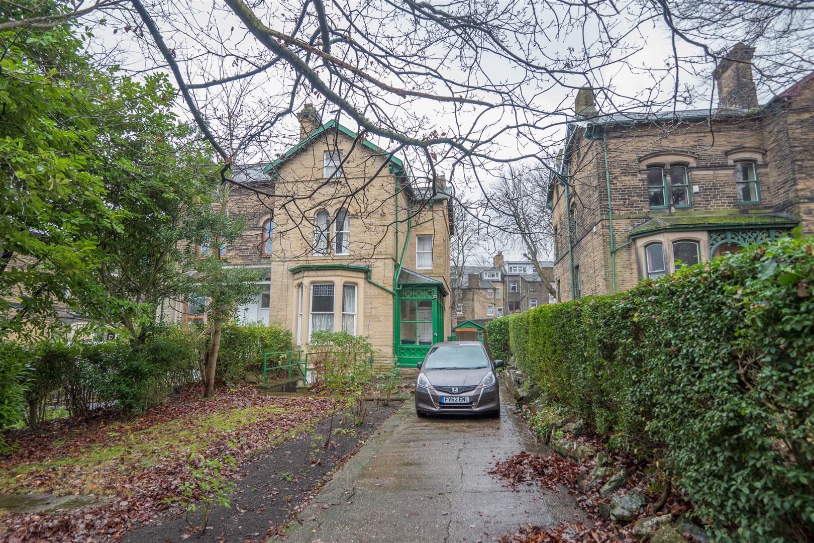 Parkfield Road, Bradford, West Yorkshire, BD8 7AB » Advanced Property