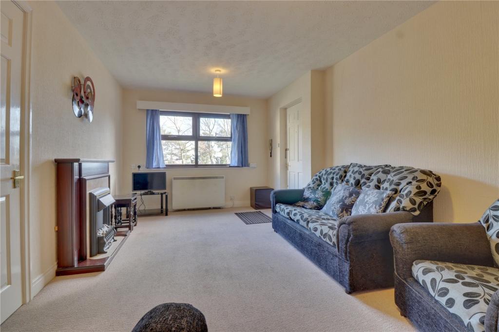 Flat 1, Rockery Croft, Horsforth, Leeds, West Yorkshire, LS18 5AY » Advanced Property Auction