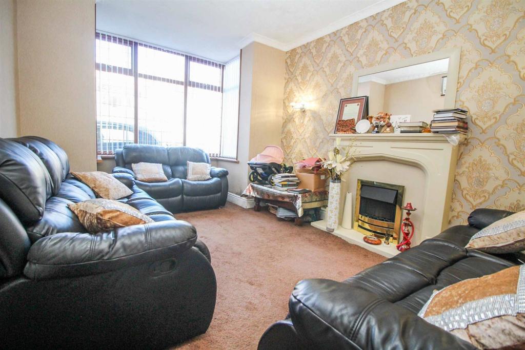 Silverhill Drive, Bradford, West Yorkshire, BD3 7LF » Advanced Property