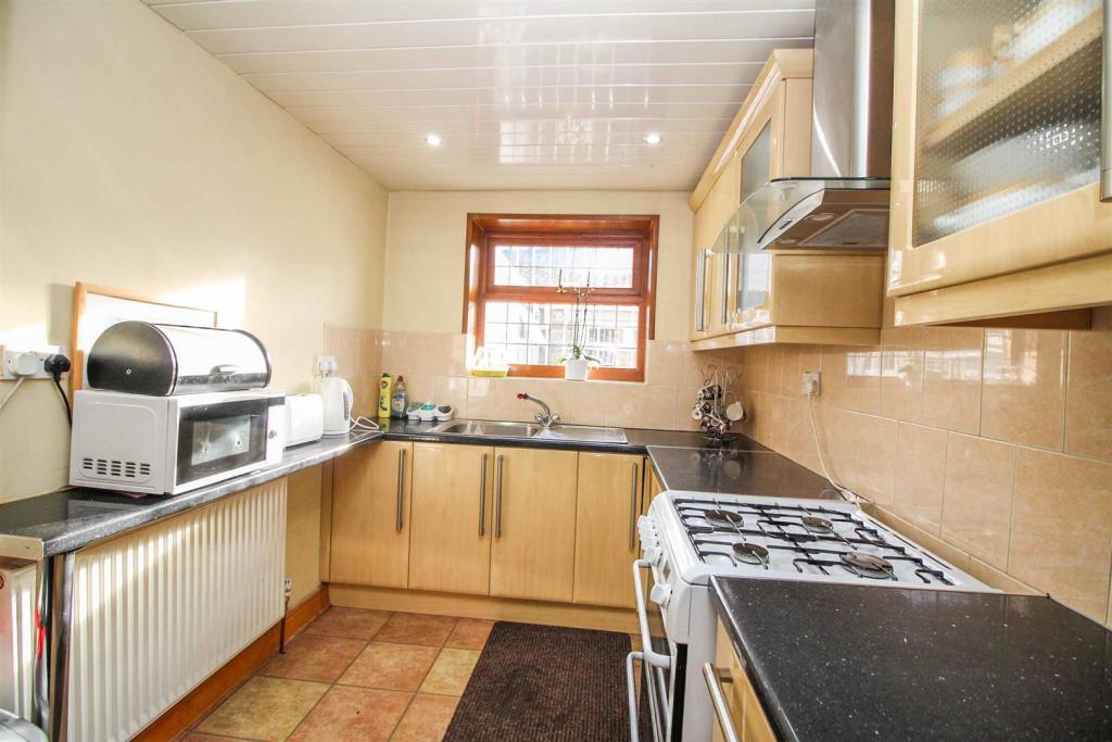 Silverhill Drive, Bradford, West Yorkshire, BD3 7LF » Advanced Property
