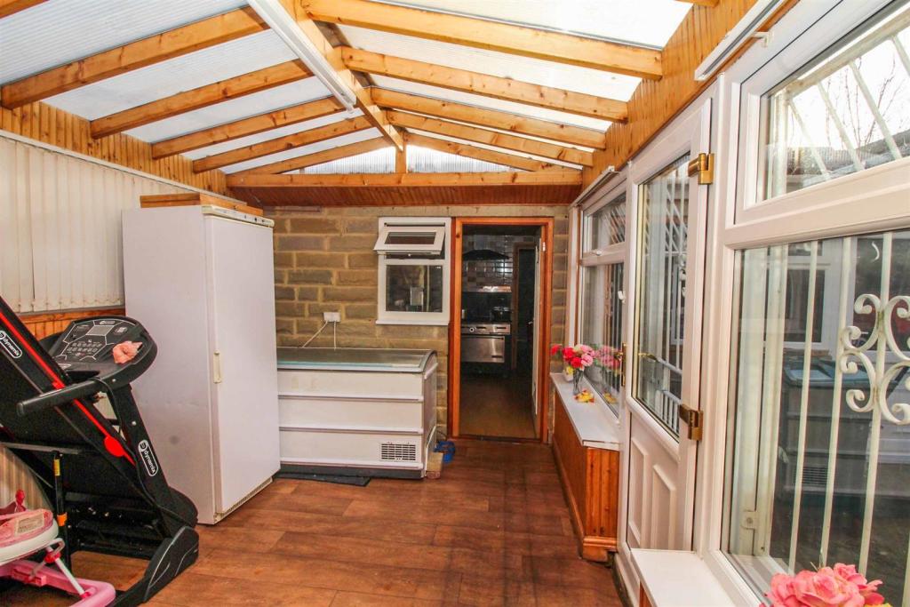 Silverhill Drive, Bradford, West Yorkshire, BD3 7LF » Advanced Property