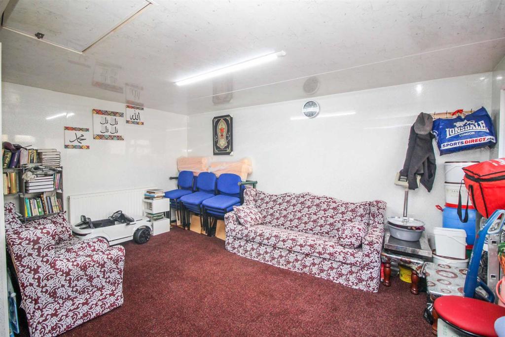 Silverhill Drive, Bradford, West Yorkshire, BD3 7LF » Advanced Property