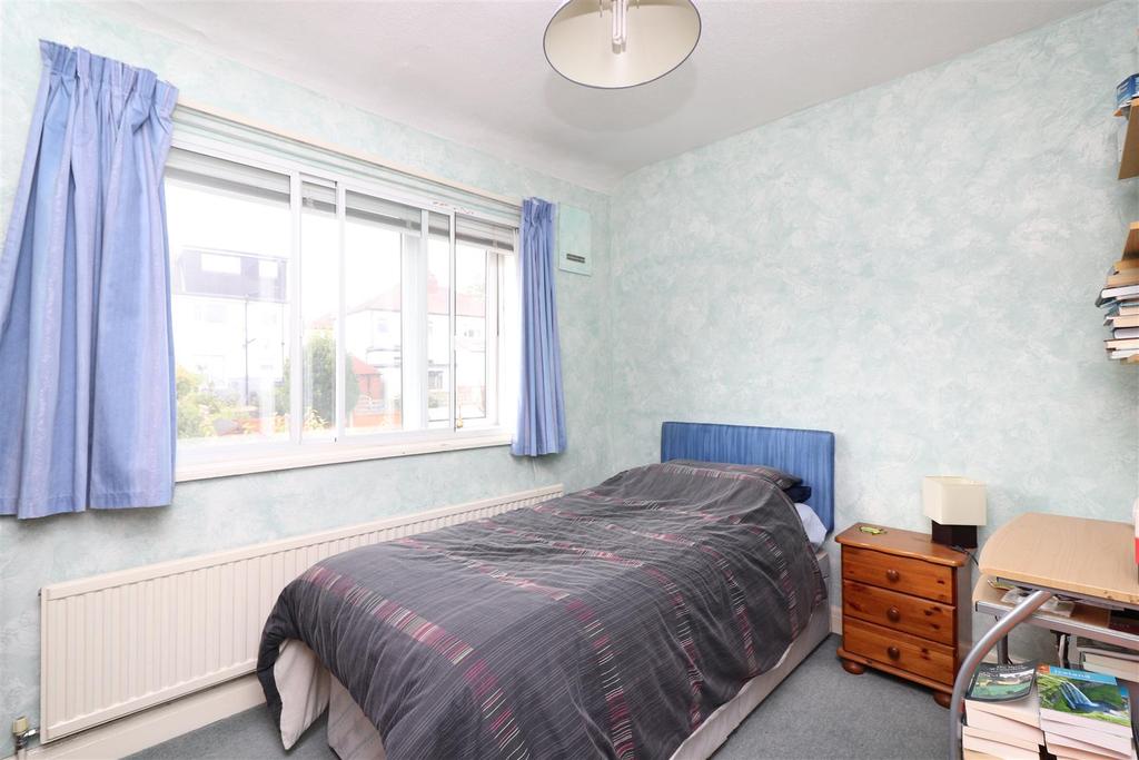 Sussex Avenue, Horsforth, Leeds, West Yorkshire, LS18 5NP » Advanced