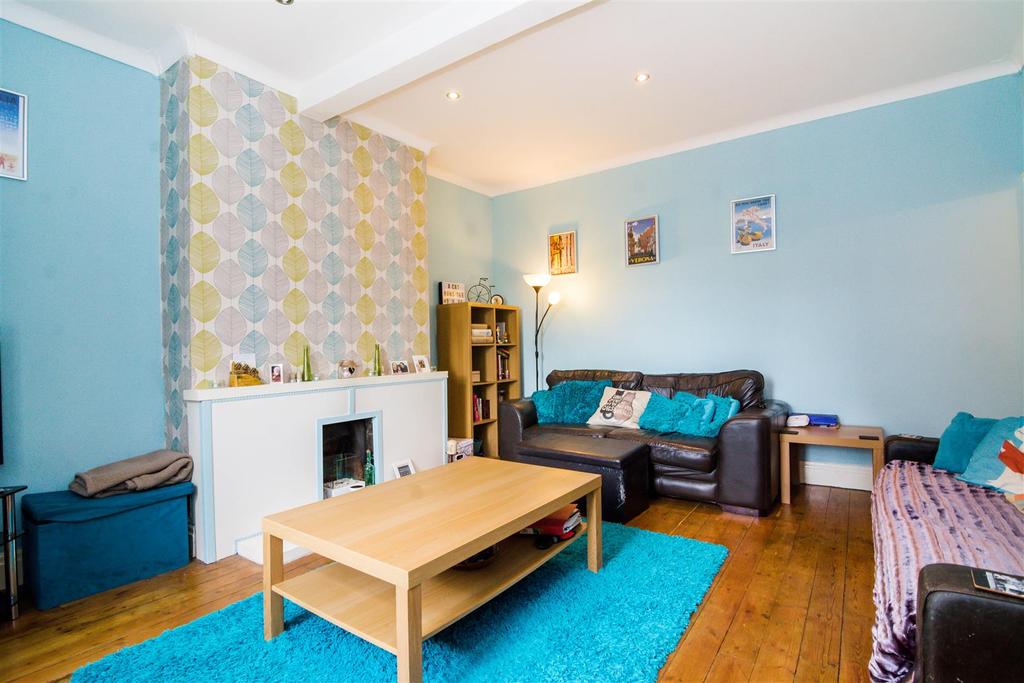 Paradise Grove, Horsforth, Leeds, West Yorkshire, LS18 4RN » Advanced Property Auction