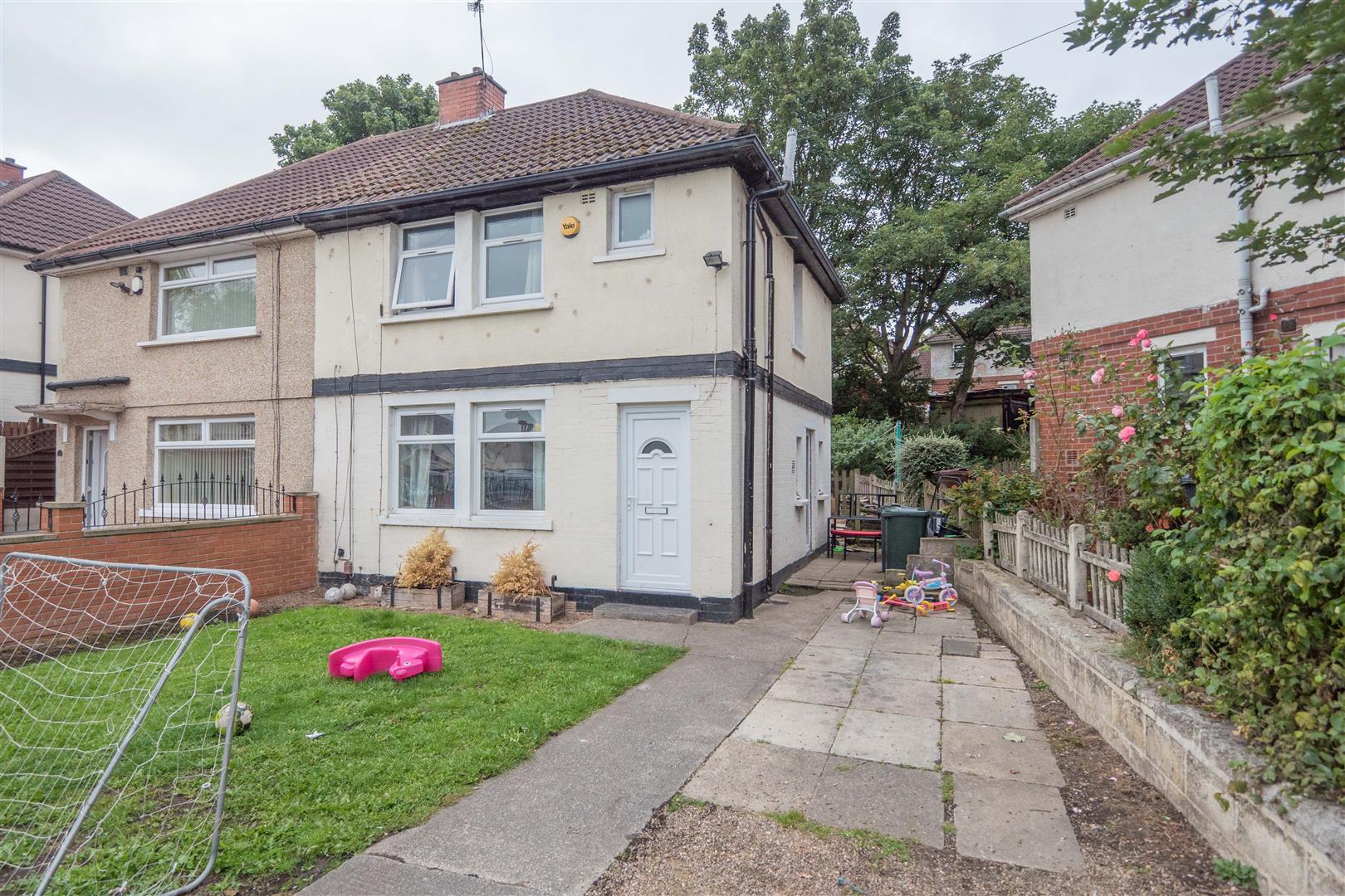 Roundwood Avenue, Bradford, West Yorkshire, BD10 0JB » Advanced
