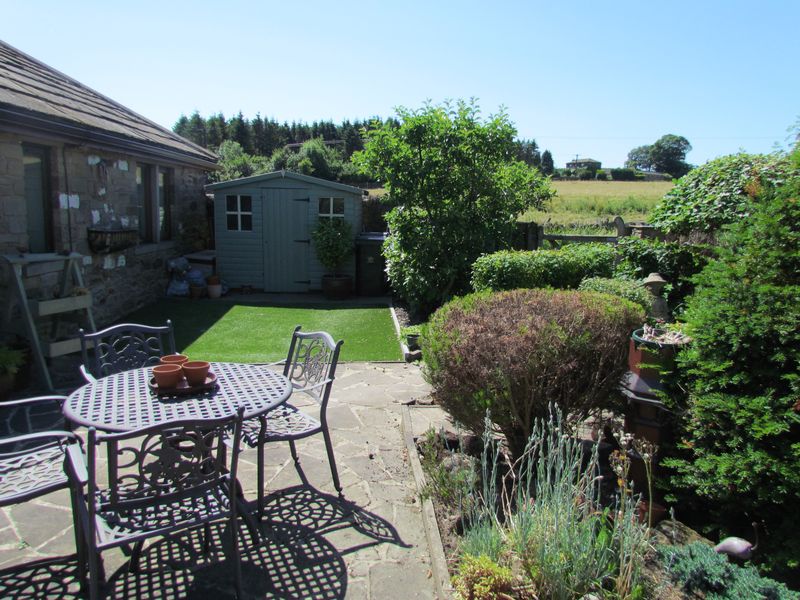 Stable Cottages, Hallas Lane, Cullingworth, Bradford, West Yorkshire